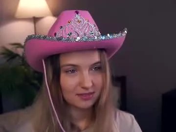 Freechat tashinapetitto on Chaturbate