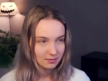 Freechat tashinapetitto on Chaturbate