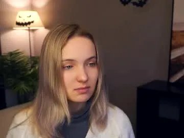 Freechat tashinapetitto on Chaturbate