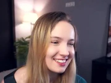 Freechat tashinapetitto on Chaturbate