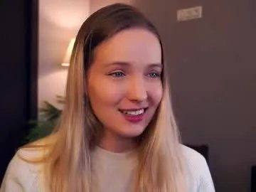 Freechat tashinapetitto on Chaturbate