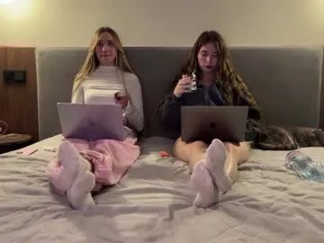 Freechat urmissalice on Chaturbate