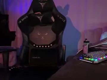 Freechat urmissalice on Chaturbate