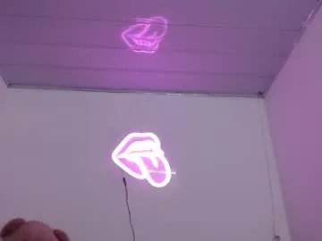 Freechat valerii__fox_69 on Chaturbate