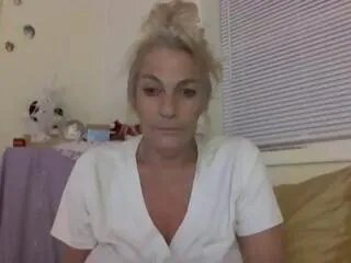 jordynn_lve on Flirt4Free