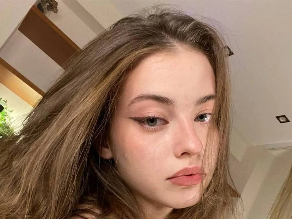 JanetFimbrez — Talks, compliments, ice cream, chocolate, marmalade, salads, sports, design