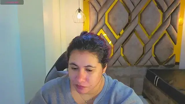 Freechat Addyy_02 on StripChat