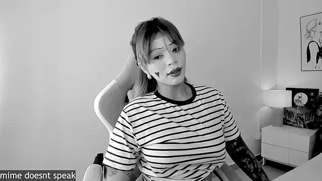 Freechat Adria_ross on StripChat