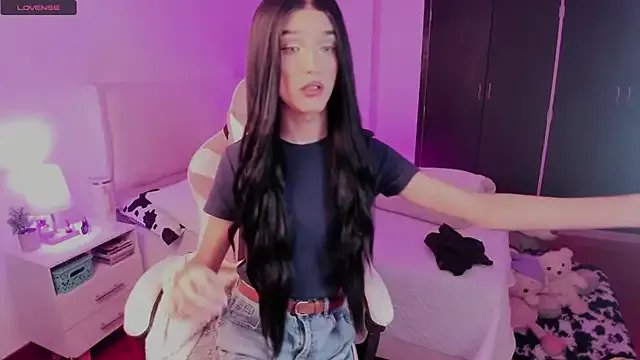 Freechat Ainhoads on StripChat