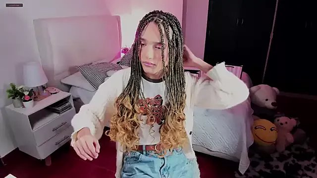 Freechat Ainhoads on StripChat