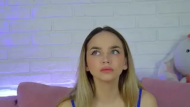 Freechat AnitaVenture on StripChat