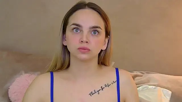 Freechat AnitaVenture on StripChat