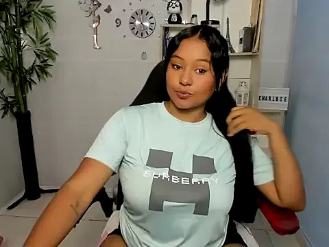 Freechat ariel_milk on StripChat