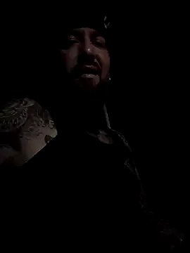 Freechat Beardedtattood on StripChat