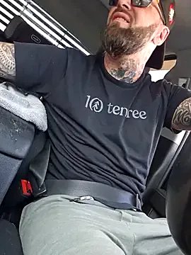 Freechat Beardedtattood on StripChat