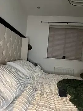 BELLABLACKXUK on StripChat 