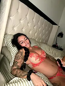 BELLABLACKXUK on StripChat 