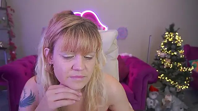 BellaLaPetit — spank the ass