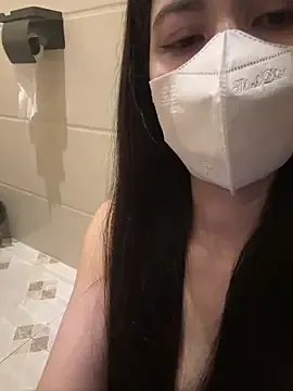 bi_biii on StripChat