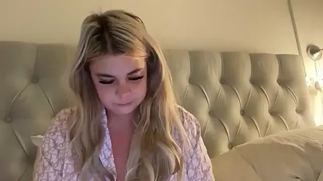 Freechat blairbella on StripChat