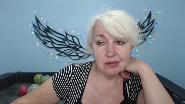 Freechat BlondyLeeBest on StripChat