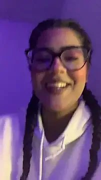 Freechat CaroBeach on StripChat