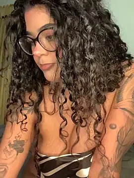 Freechat CaroBeach on StripChat