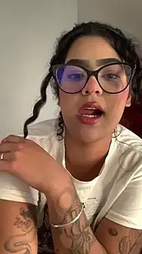 Freechat CaroBeach on StripChat