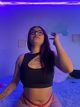 Daliila_11 on StripChat