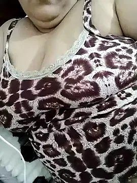 Freechat DALO3A85 on StripChat