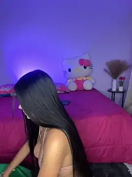 Freechat Dulcekitty__ on StripChat