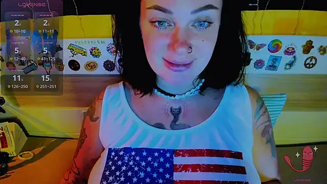 EllieOz on StripChat 