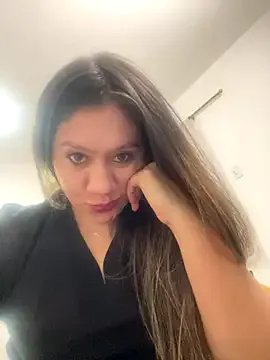 Freechat emma_hot2006 on StripChat