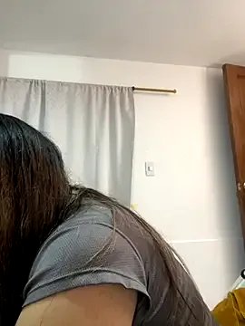 Freechat emma_hot2006 on StripChat