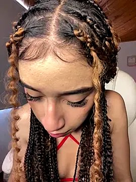 Emma_pink18 on StripChat 