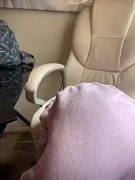 Emma_pink18 on StripChat 