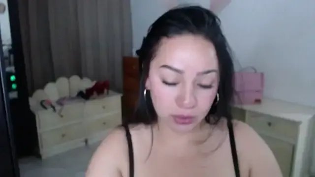 Freechat EngelCristaly on StripChat