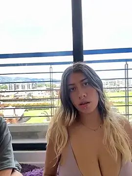 Enyeld_ruru on StripChat 