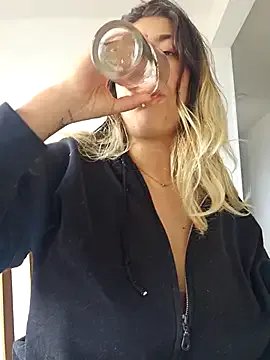 Enyeld_ruru on StripChat 