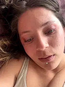 Enyeld_ruru on StripChat 