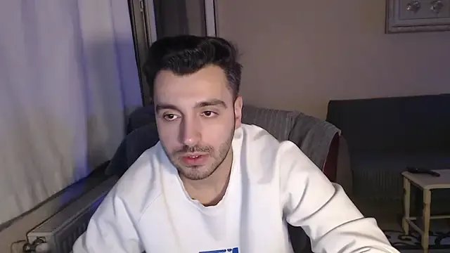 Freechat handsomeee04 on StripChat