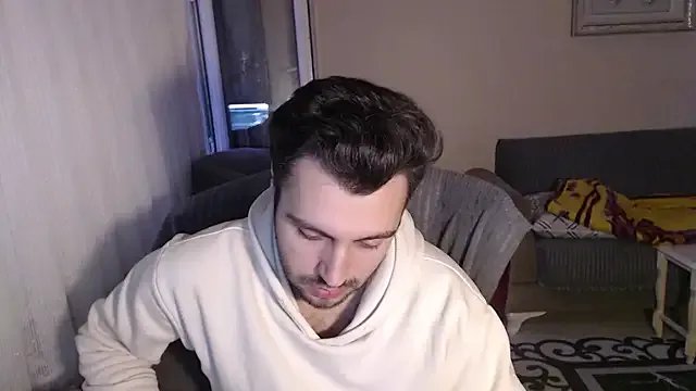 Freechat handsomeee04 on StripChat