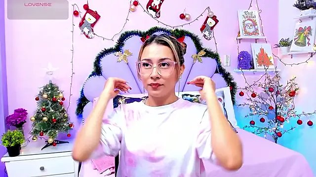 HannaPretthy on StripChat 