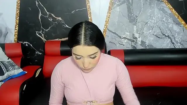 hot-threesome on StripChat