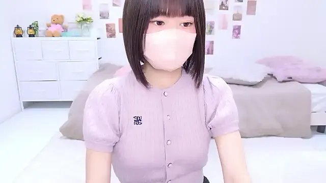 Group Im_Yu-na on StripChat