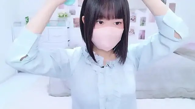 Group Im_Yu-na on StripChat