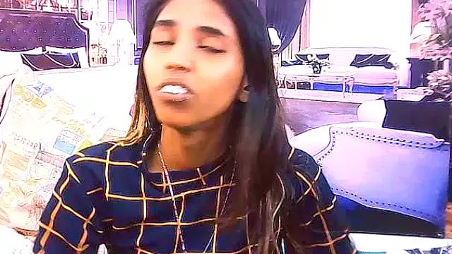 IndianSexySlender on StripChat 