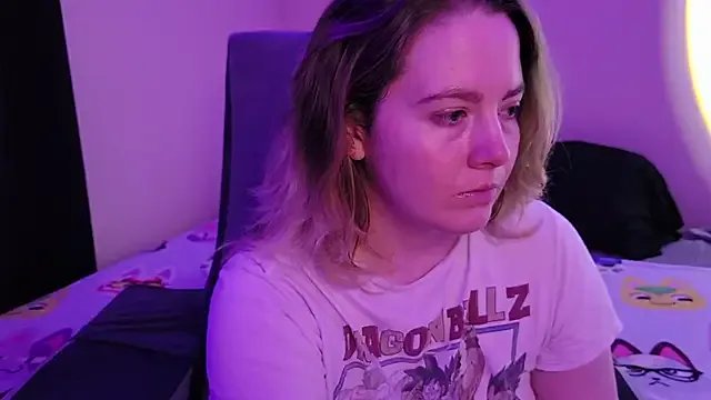 Freechat InternetFairy_XO on StripChat