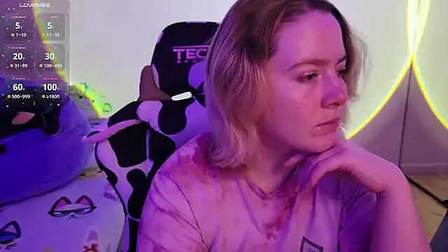 Freechat InternetFairy_XO on StripChat