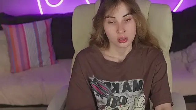 Freechat JennyyLuv on StripChat